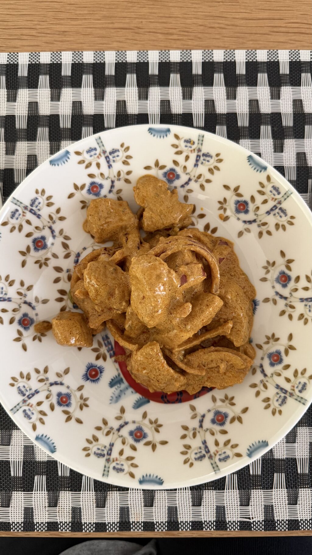 Recepti na Šest: piletina Chukauni